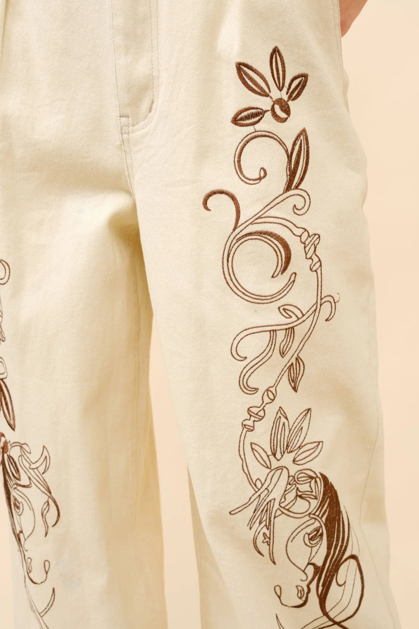 Embroidered Western Twill Loose Jeans - Image 5