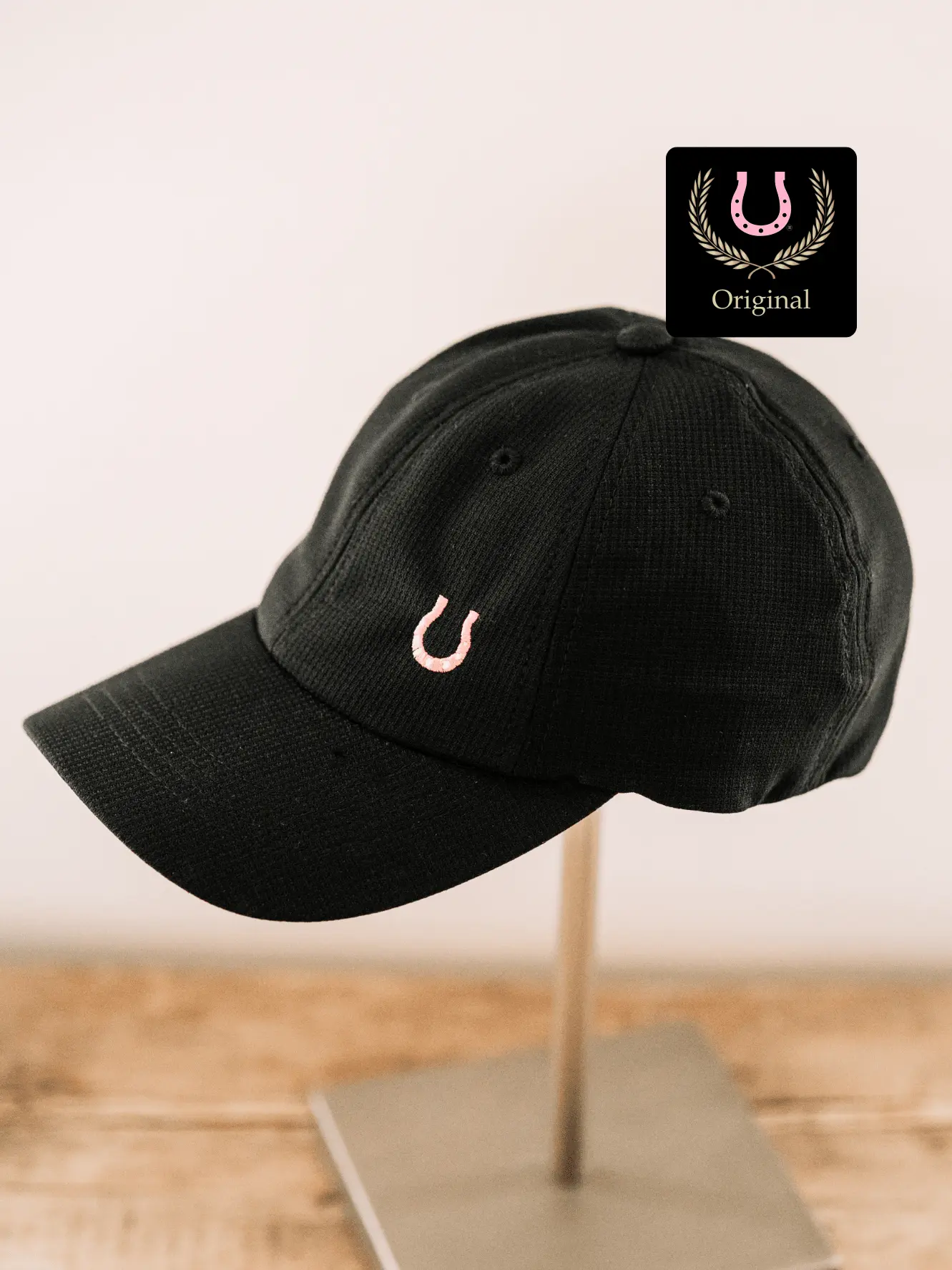 Lucky Horseshoe Hat (Black) - Image 3