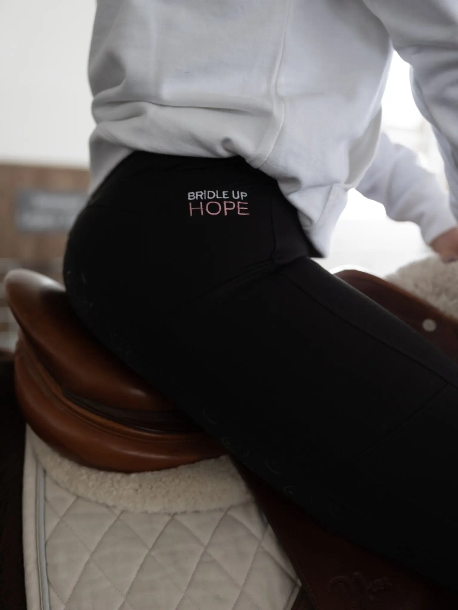 Lucky Horseshoe Riding Leggings - Image 7