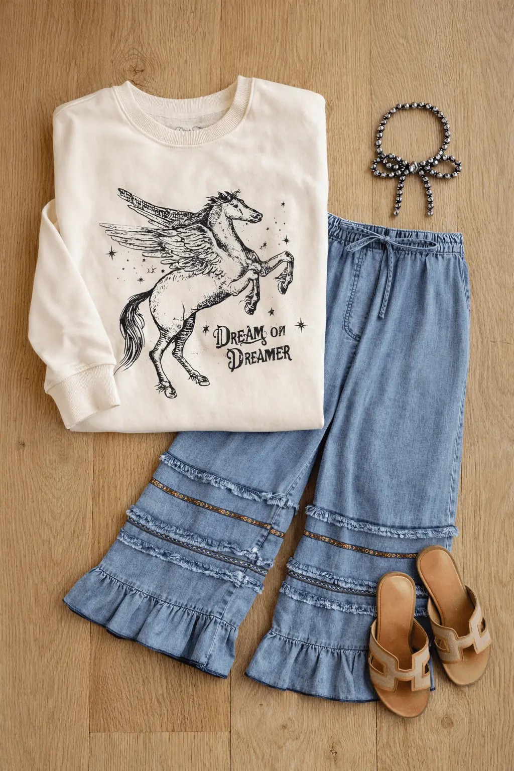 Dream On Dreamer Horse Sweatshirt - Image 4