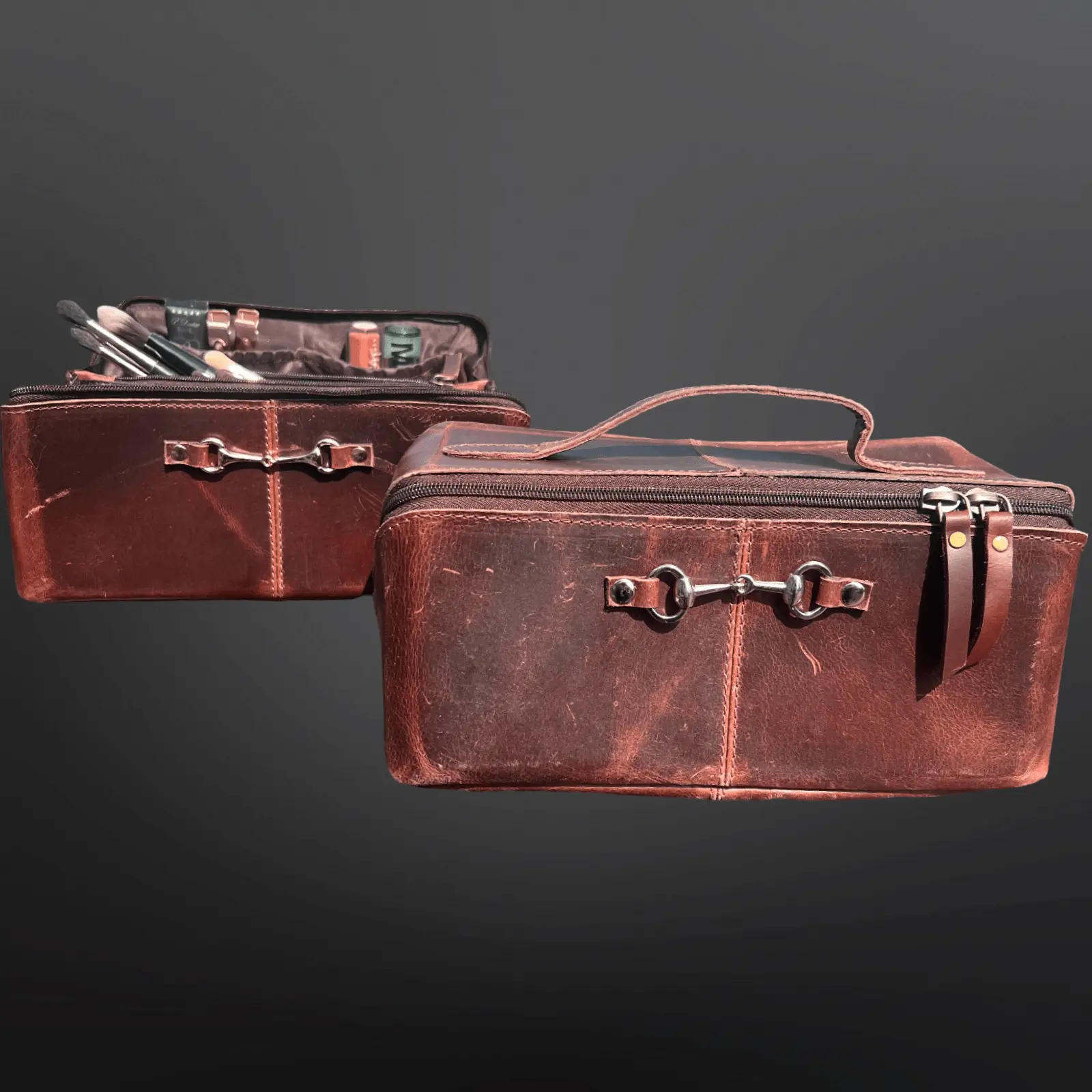 Equestrian Leather Toiletry Bag - Image 4