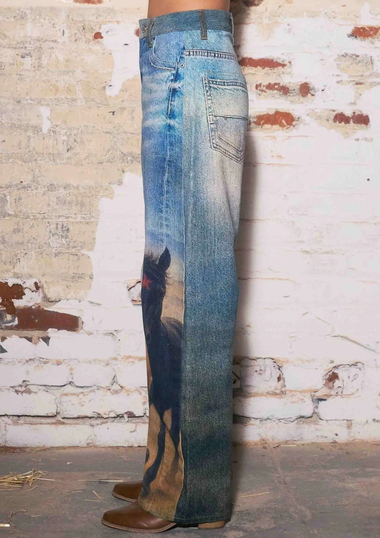 Run Free Horse Print Barrel Jeans - Image 3