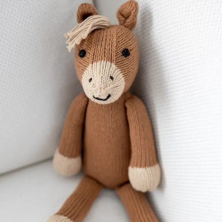 Joey, the Hand-Knit Horse - Image 3