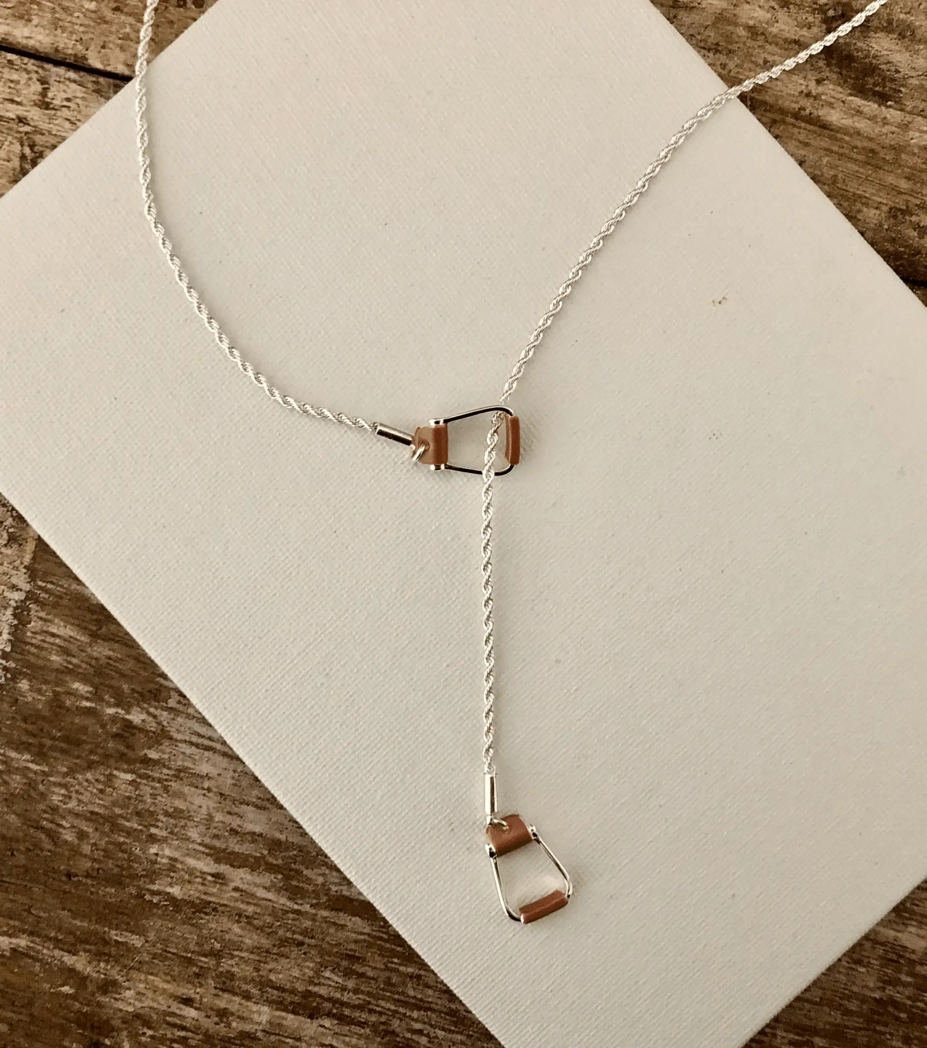 Stirrup Lariat Necklace with Copper Tones - Image 4