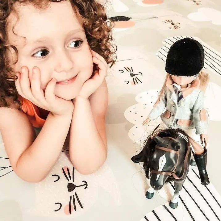 Olivia and Seren Horse Play Set - Image 4